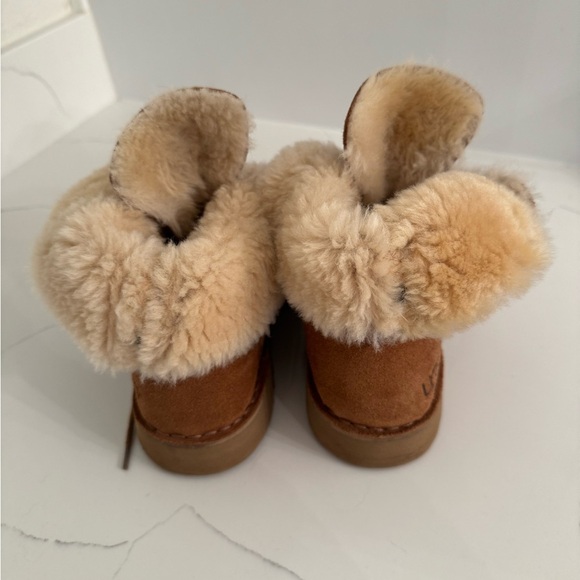 UGG Women's Quincy Boots Size 7 - Picture 7 of 13